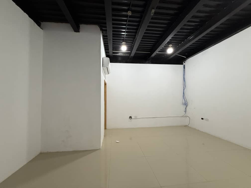 WhatsApp Image 2025-10-01 at 3.42.02 PM (1)