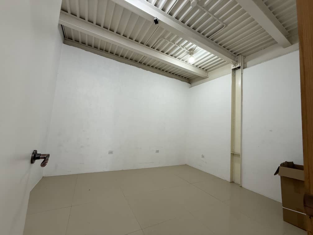 WhatsApp Image 2025-10-01 at 3.42.04 PM (1)